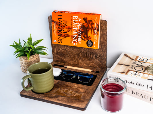 Дървена поставка за книга и аксесоари