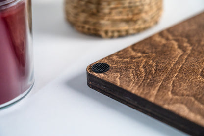 Дървена поставка за книга и аксесоари