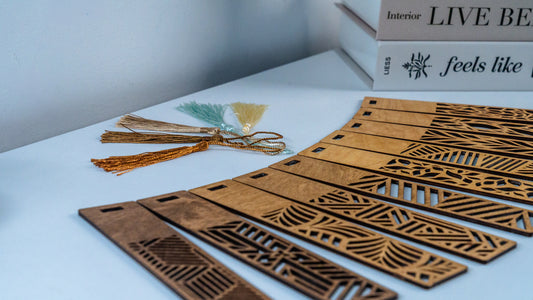 Дървени книгоразделители